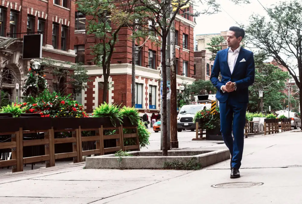How should you choose a suit?